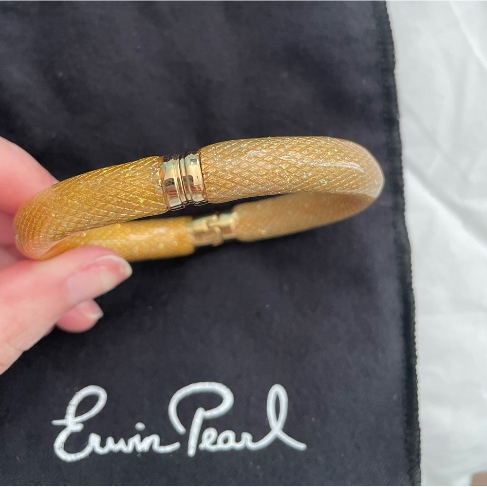 Erwin Pearl Gold Shimmer Bangle Bracelet